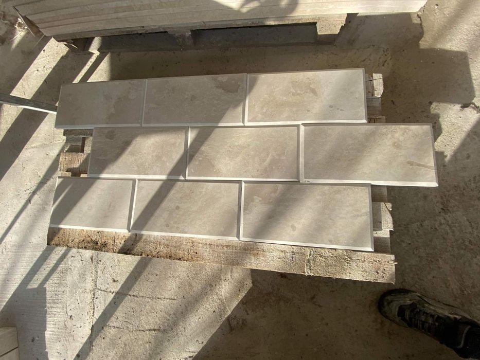 Vând Marmură vrata la cele mai bune preturi începând de la 200 de lei