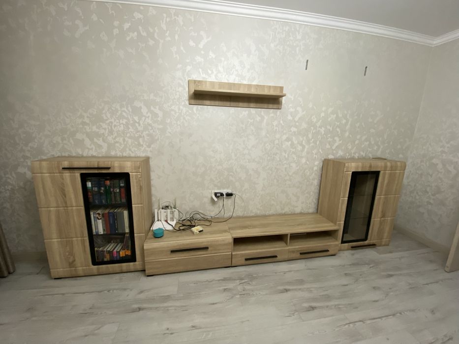 Мебель для гостинной (стенка)