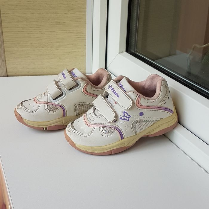 Кроссовки. Размер-23