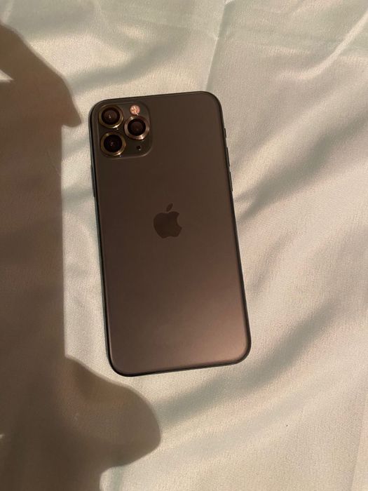 Айфон 11 про 64 гб ёмксть 75