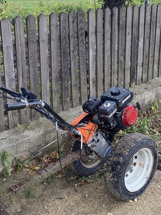 Motocultor de vînzare se vinde foarte urgent pret 2000