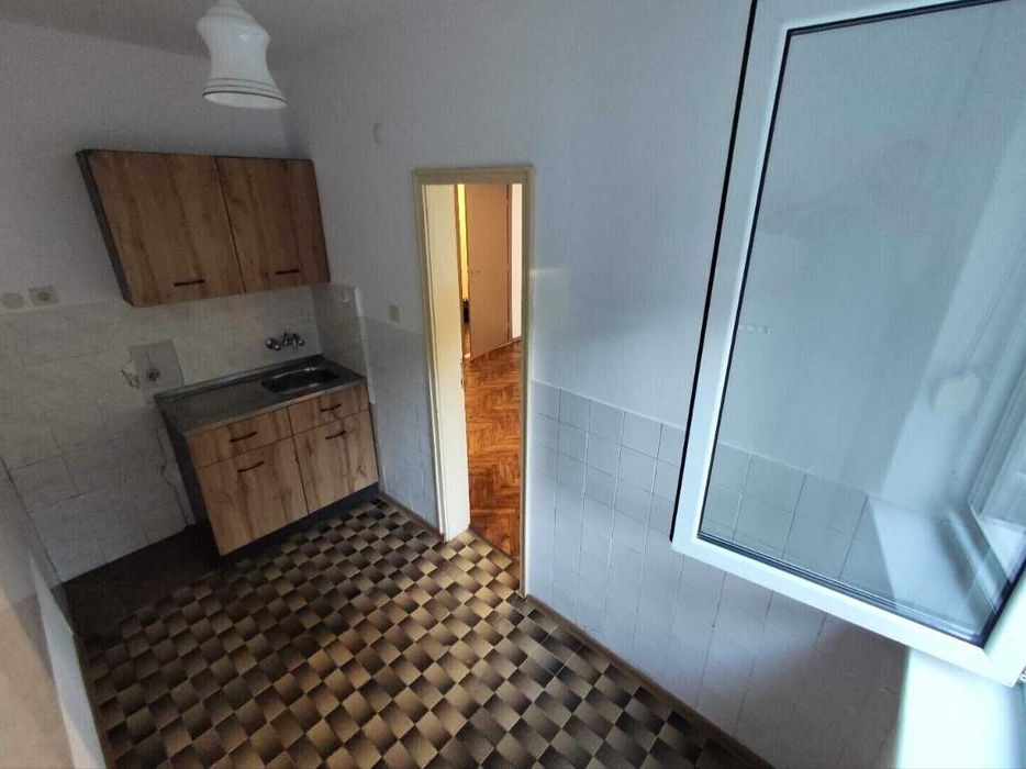 Дава се под наем Многостаен апартамент в Бургас, Център - 110 кв.м за 375 € - Снимка #9