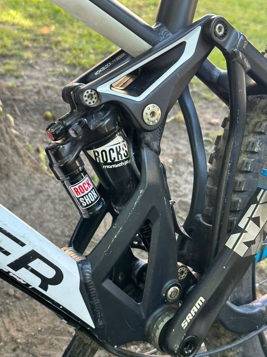 Bicicleta enduro mondraker dune xl