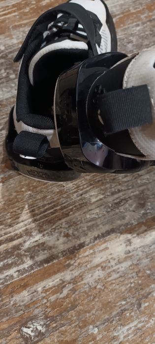 Маратонки адидас 33 номер