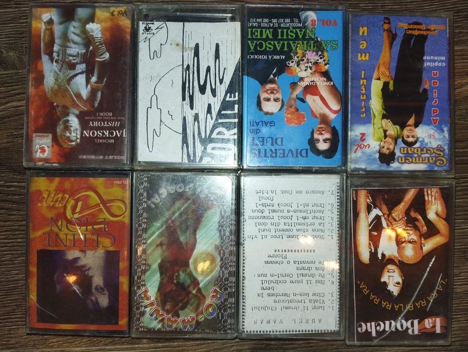 Casete vechi cu muzica. Pretul este pentru o caseta