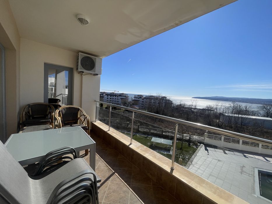 3 стаен с морск гледка