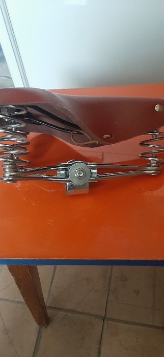 Продам сиденье для велосипеда  под винтаж