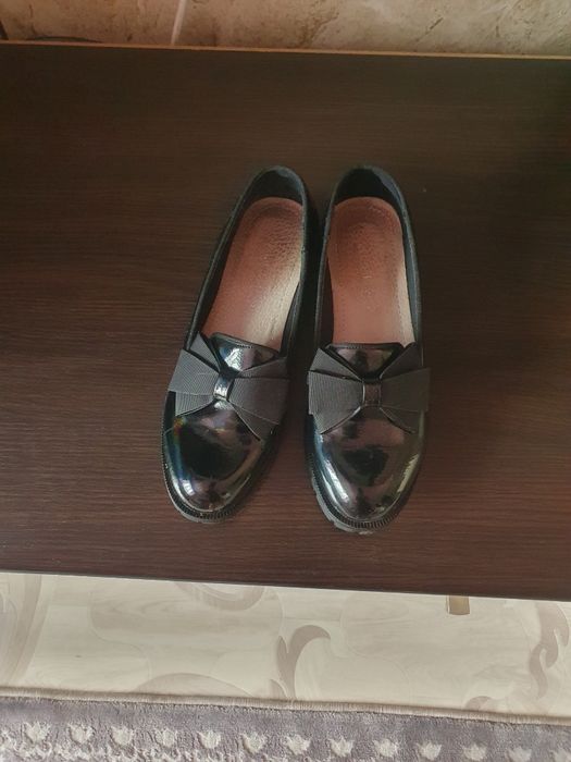 Продам  Туфли на осень