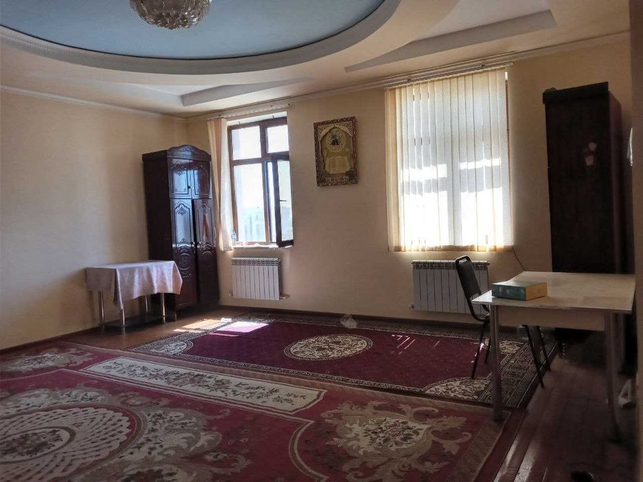 Урганч шахрида Гипермаркет енгинасида 3 хонали кв. ижарага берилади