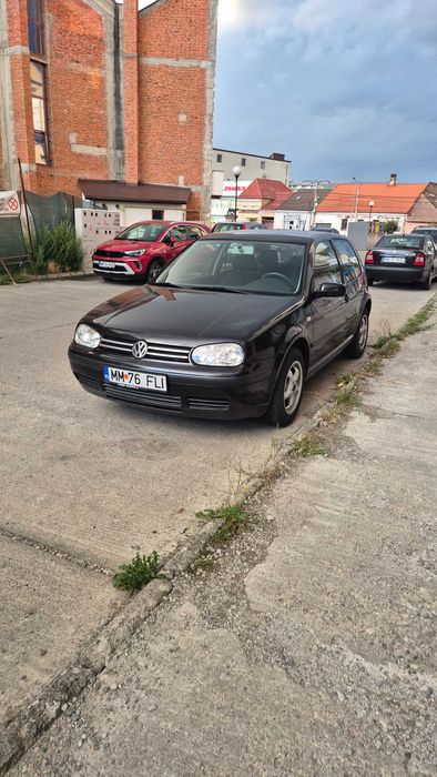 Vand WV golf IV ,an fabricație 2002