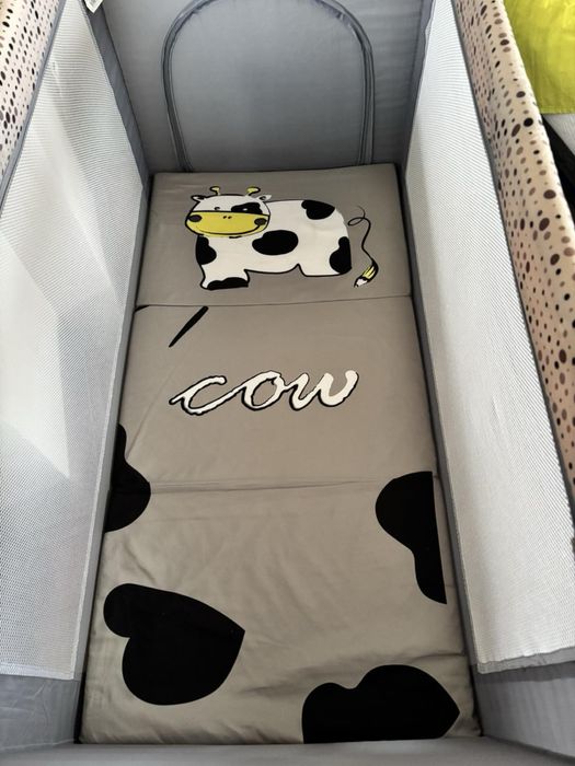 Продавам чисто нова бебешка кошара