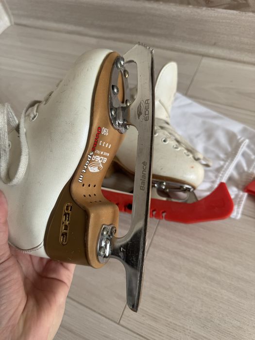 Коньки фигурные профессиональные