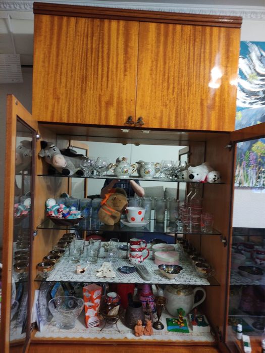 Стенка лакированая дешево