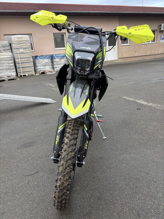 Vind motor cross