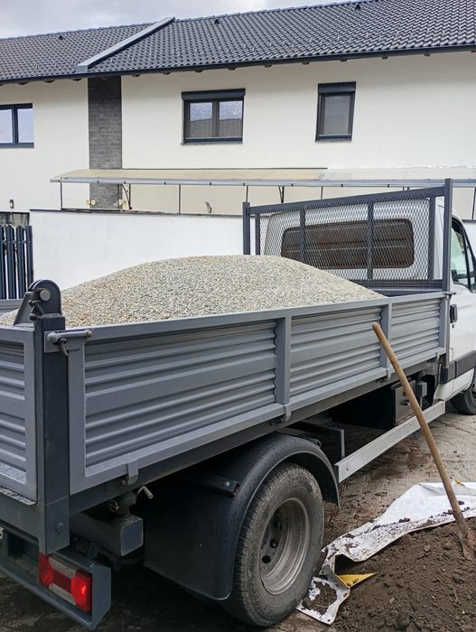 Nisip pietriș sort pământ negru vegetal moloz