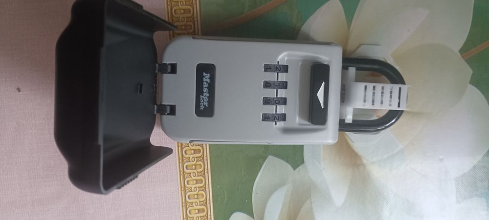 Caseta seif masterlock