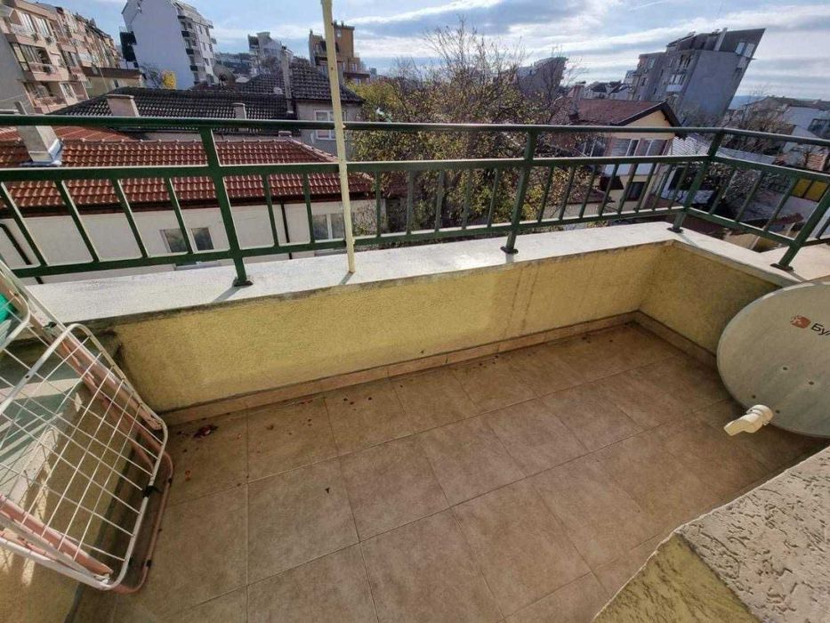 Продава се Двустаен апартамент в Варна, Колхозен пазар - 60 кв.м за 2000 €/кв.м - Снимка #3