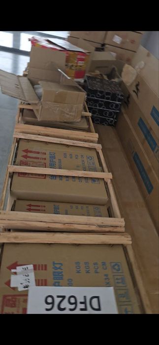 Billiard Xitoy stoli
Lyustira 
Shari bor kaplekitida 
Nalichida 4 ta b