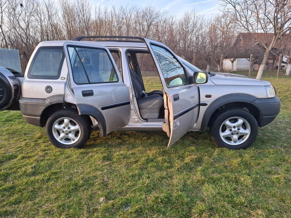 Vînd land rover freelander td4