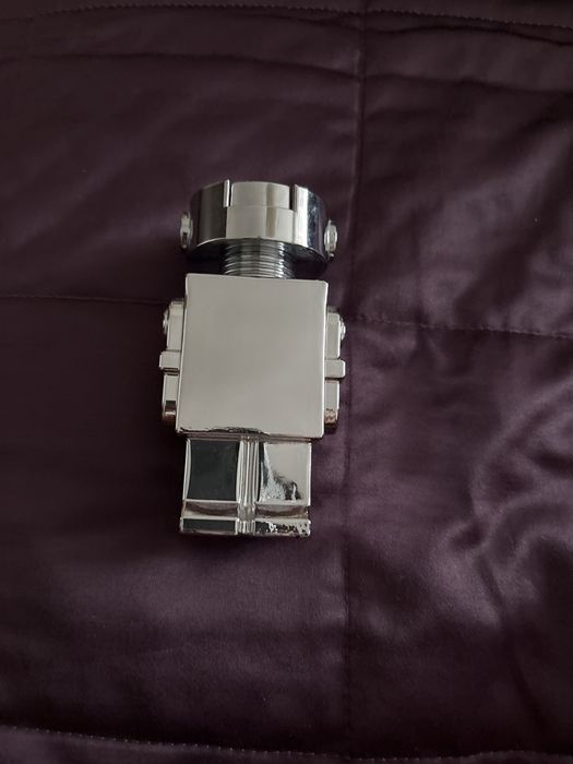 Продам полу наполненные духи PHANTOM eau de toilette .