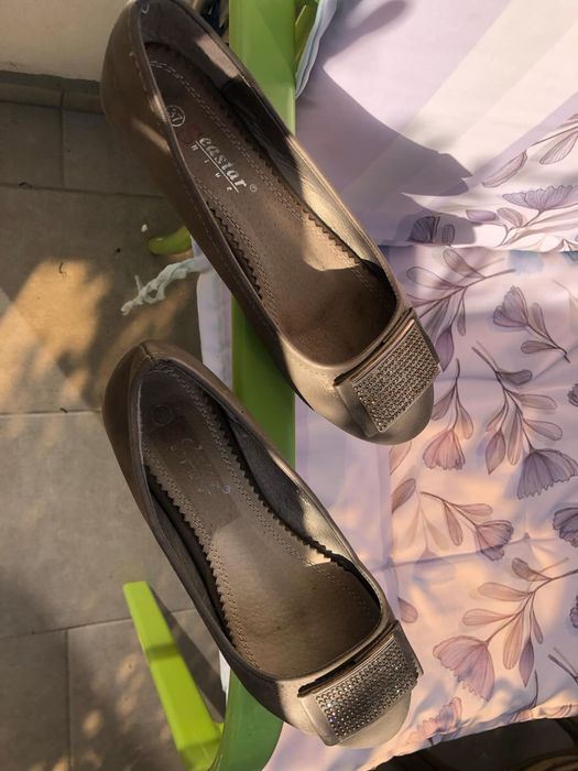 Дамски балерини