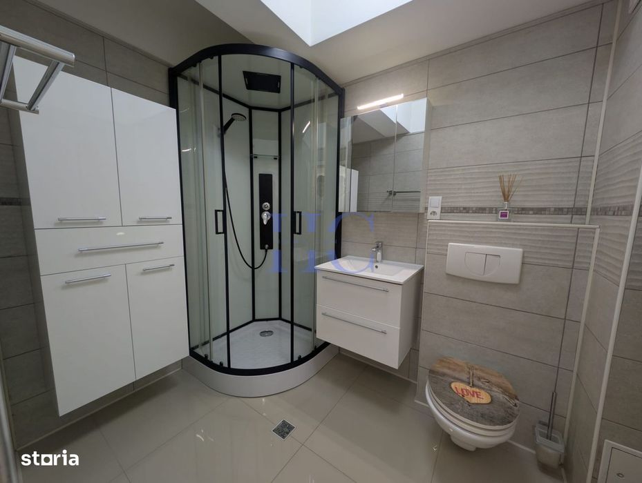 Apartament 3 camere de inchiriat. Complet mobilat si utilat.