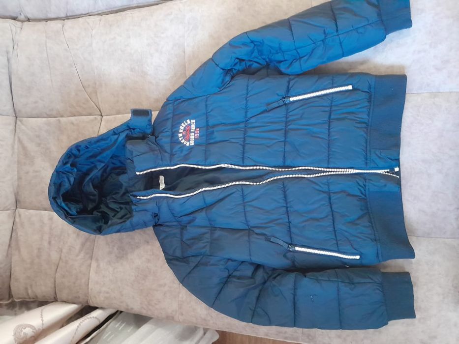 Продам куртки для мальчиков