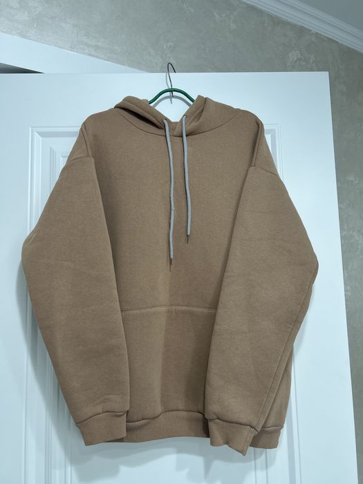 Продается 3 толстовки с капюшонами