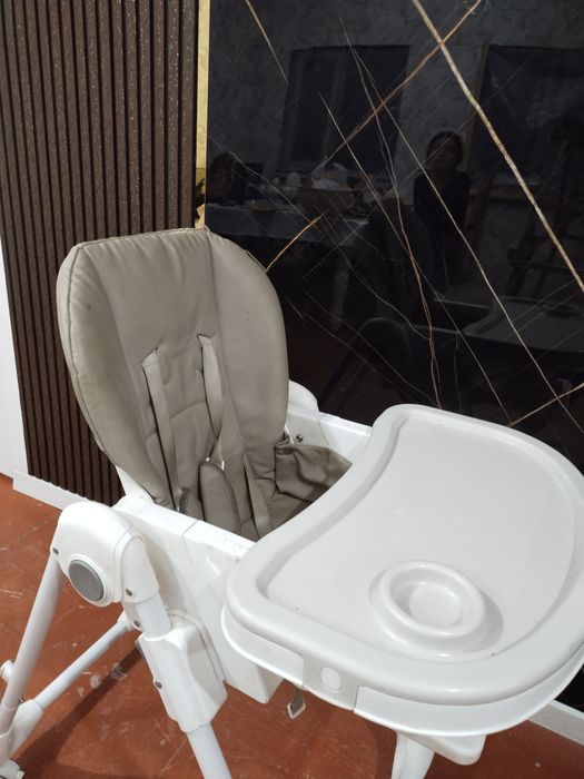 Детский  обеденный столик