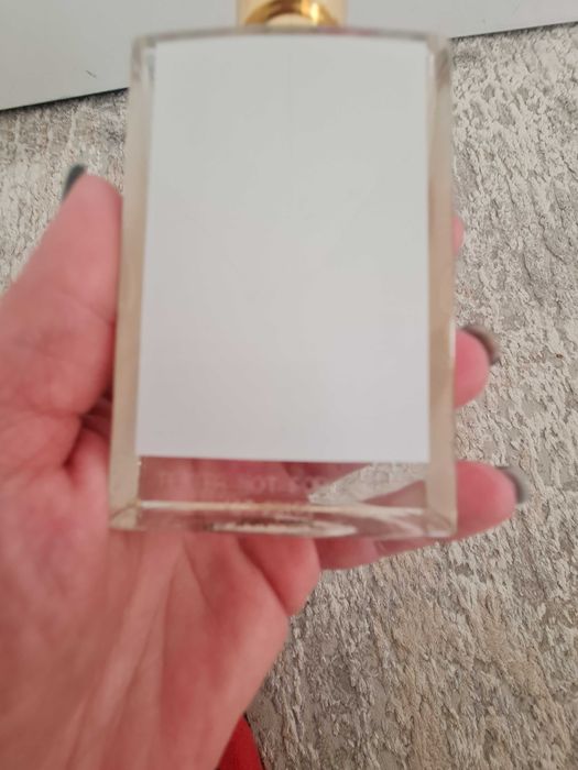 Kilian Woman in gold