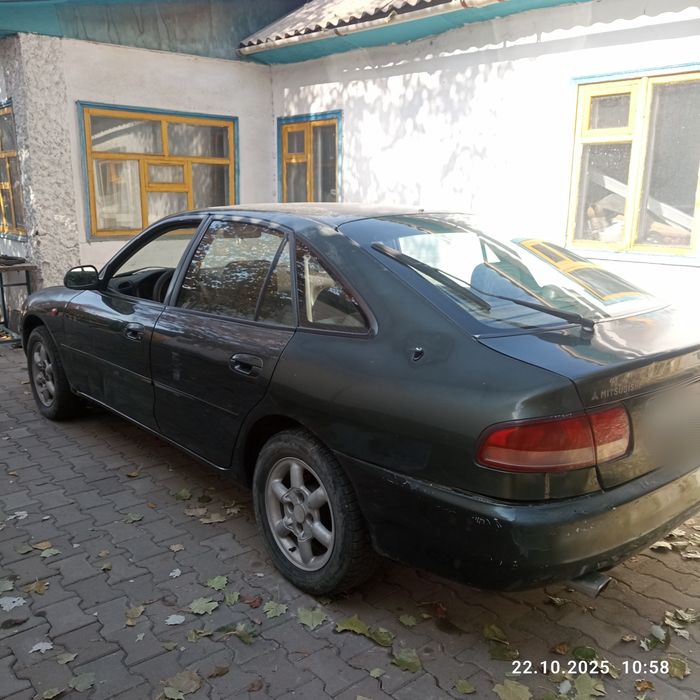 Митсубиси Галант 7 поколения.