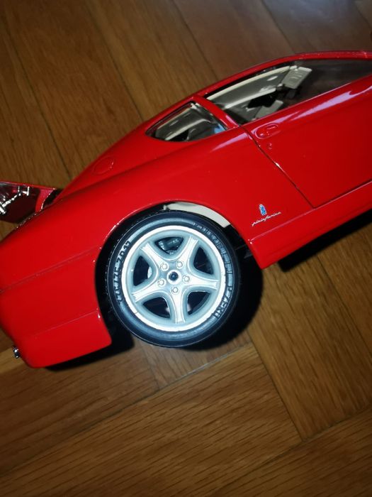 Колекционерски модел Ферари 456 GT Ferrari 456 GT червено 1:18