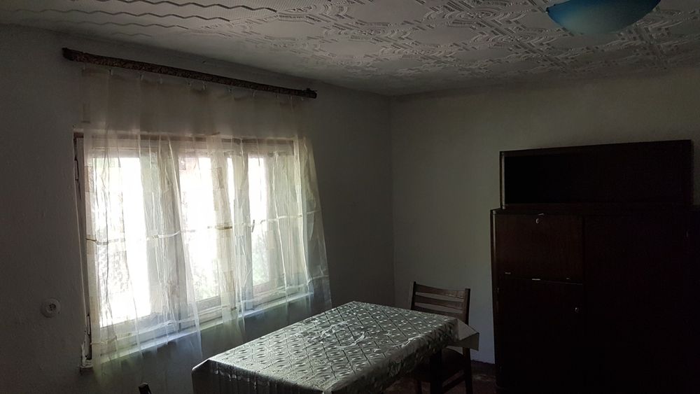 Casa mare sat Maceu, 3 camere,bucatarie,hol,baie