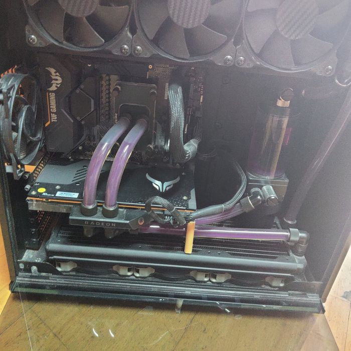 Desktop liquid cooling, Ryzen 7 3700x, rx5700xt, 32ram, 1 Tb Cluj