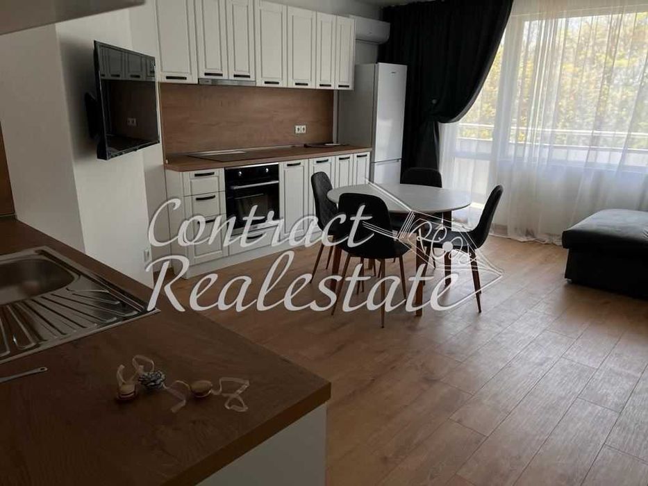 Тристаен Обзаведен Погребите ! Паркомясто в цената !