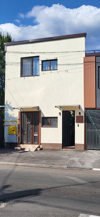 Inchiriez casa in Rosu