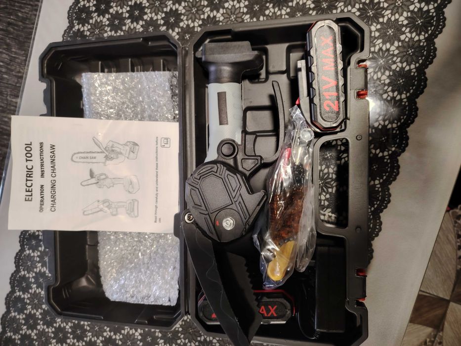 Мини верижен трион.