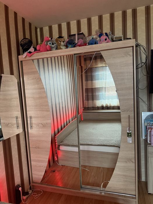 Мебели и обзавеждане