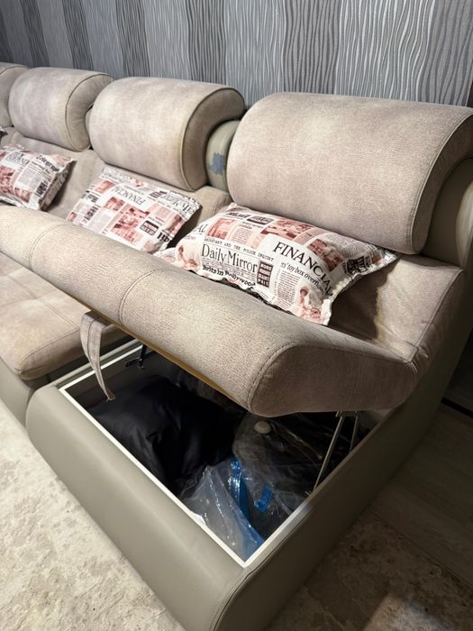 Диван угловой  с подушками б/у