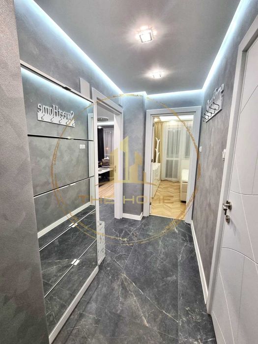 Дава се под наем Двустаен апартамент в Варна, Център - 65 кв.м за 600 € - Снимка #1