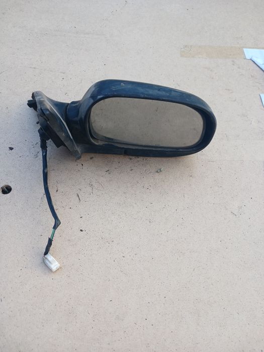 Зеркало Тоета Карина Е