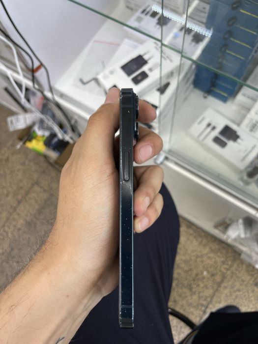Продам iPhone 14 256GB