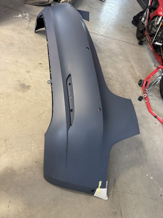 Задна броня Tesla m3 със парктроници