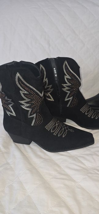 НОВИ , Дамски ботуши , Бродерия