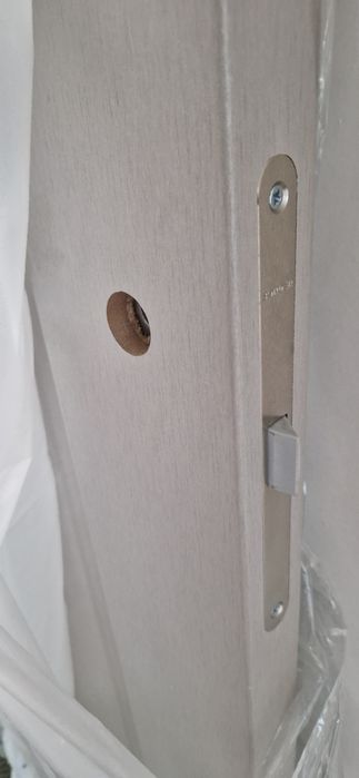 Продам межкомнатные двери (новый).