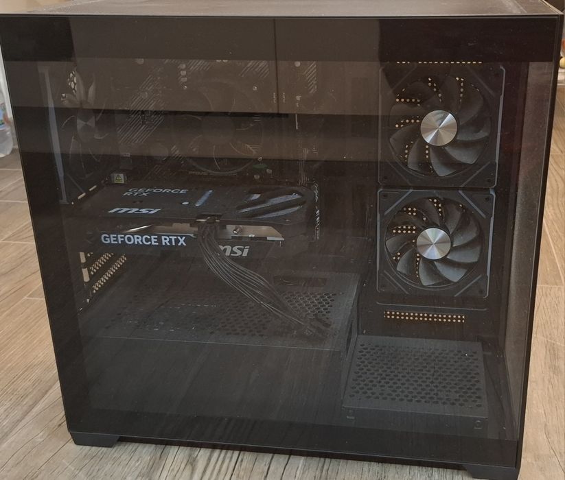 Геймърски Компютър | Ryzen 7 5700X | 16 GB RAM | Rtx 5060TI | 1TB SSD
