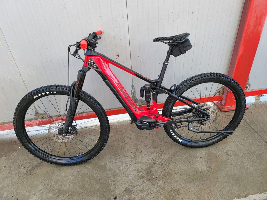 Bicicleta electrică Merida eONE-SIXTY 5000 carbon