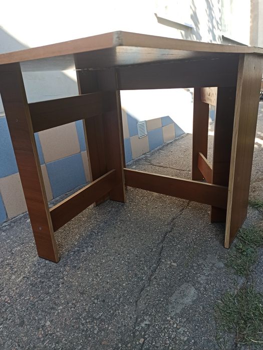 Стол книжка ЛДСП