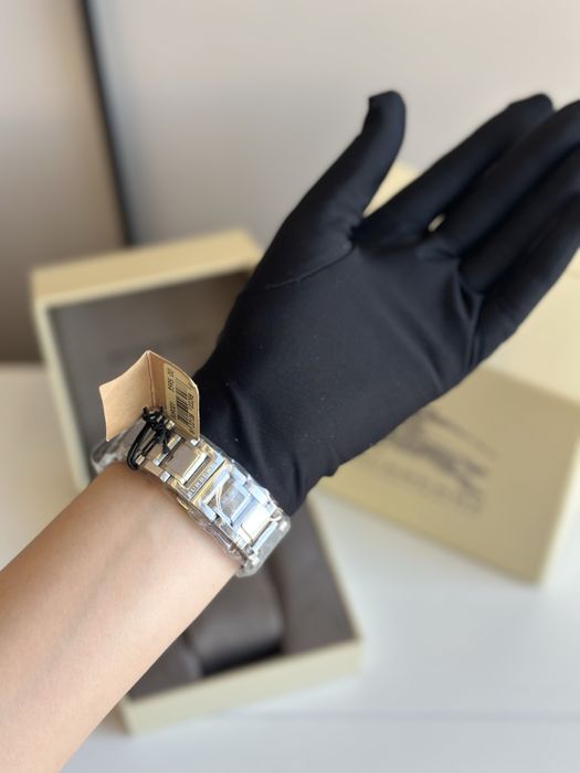 Burberry часы unisex