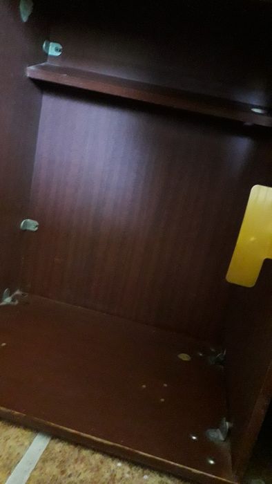 Тезда тикув машинка шкаф сотилади